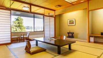 Family Room, River View