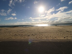 Platja a a prop