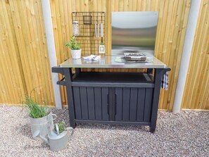 Property grounds - La'al Ling (Penrith)