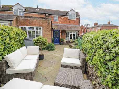 Terrace/patio. Jubilee Cottage