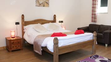 2 bedrooms, individually decorated, individually furnished