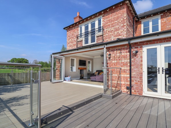 Exterior - Dolly's House (Middlewich)
