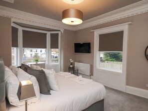 8 dormitorios, decoración individual, mobiliario individual