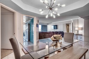 Unclassified image, 3 of 36, button