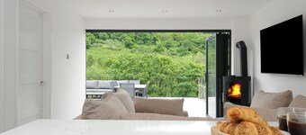 100 Hillside Villas