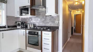 Fridge, dishwasher, electric kettle, toaster