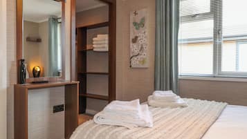 3 bedrooms, individually decorated, individually furnished, free WiFi