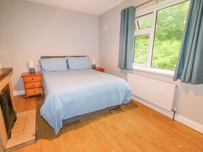 3 Schlafzimmer, individuell dekoriert, individuell eingerichtet