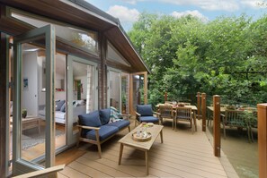 Outdoor dining - 10 Stonerush Valley (Looe)