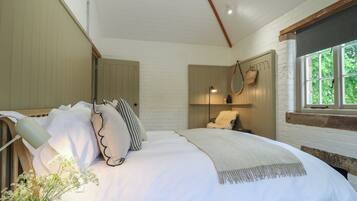 1 bedroom, individually decorated, individually furnished, free WiFi