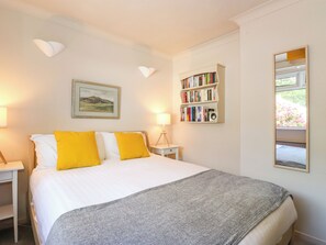 3 bedrooms, individually decorated, individually furnished, free WiFi