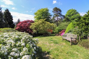 Property grounds - Sweden Bridge Cottage (Ambleside)