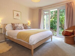 3 bedrooms, individually decorated, individually furnished, free WiFi