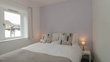 4 bedrooms, individually decorated, individually furnished, free WiFi