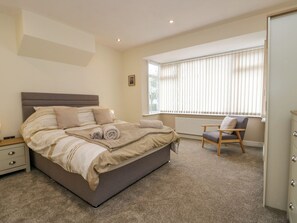 2 bedrooms, individually decorated, individually furnished, free WiFi
