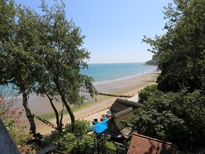 Nær stranden