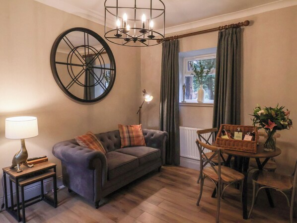 Living area - Gardeners Rest (Saltburn-by-the-Sea)