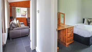 2 slaapkamers, individueel gedecoreerd, individueel gemeubileerd