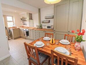 Dining - The Cottage Bradwell (Hope Valley)