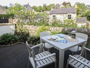 Outdoor dining - The Cottage Bradwell (Hope Valley)