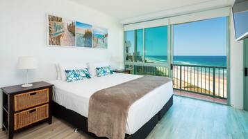 2 bedrooms, iron/ironing board, internet, bed sheets