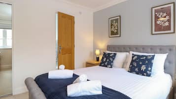 3 bedrooms, individually decorated, individually furnished, free WiFi