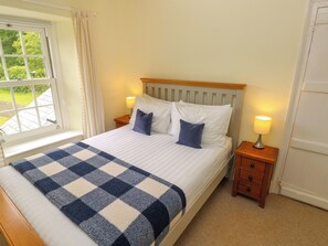 2 bedrooms, individually decorated, individually furnished, free WiFi