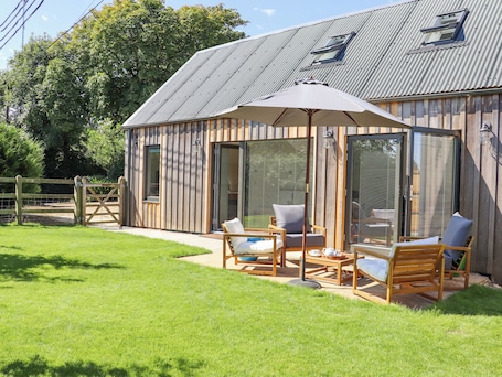 ํ
๋ผ์ค/ํํฐ์ค