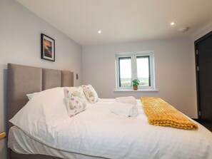 2 bedrooms, individually decorated, individually furnished, free WiFi - Lake View (Newquay)