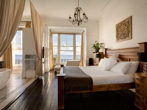 8 ห้องนอน, ห้องพักตกแต่งอย่างมีเอกลักษณ์, ตกแต่งพิเศษโดยเฉพาะ, Wi-Fi ฟรี