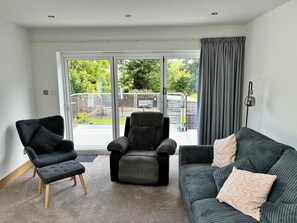 Cottage | Living area - The Swanage Rail Lookout (Swanage)