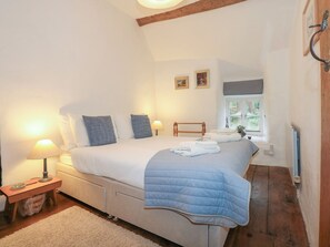 3 bedrooms, individually decorated, individually furnished, free WiFi