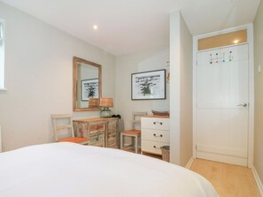 3 bedrooms, individually decorated, individually furnished, free WiFi - St Tudwals View (Pwllheli)
