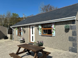 Mökki | Ulkoruokailutilat