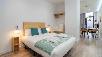 Fer et planche Ă repasser, lit parapluie, Wi-Fi, draps fournis