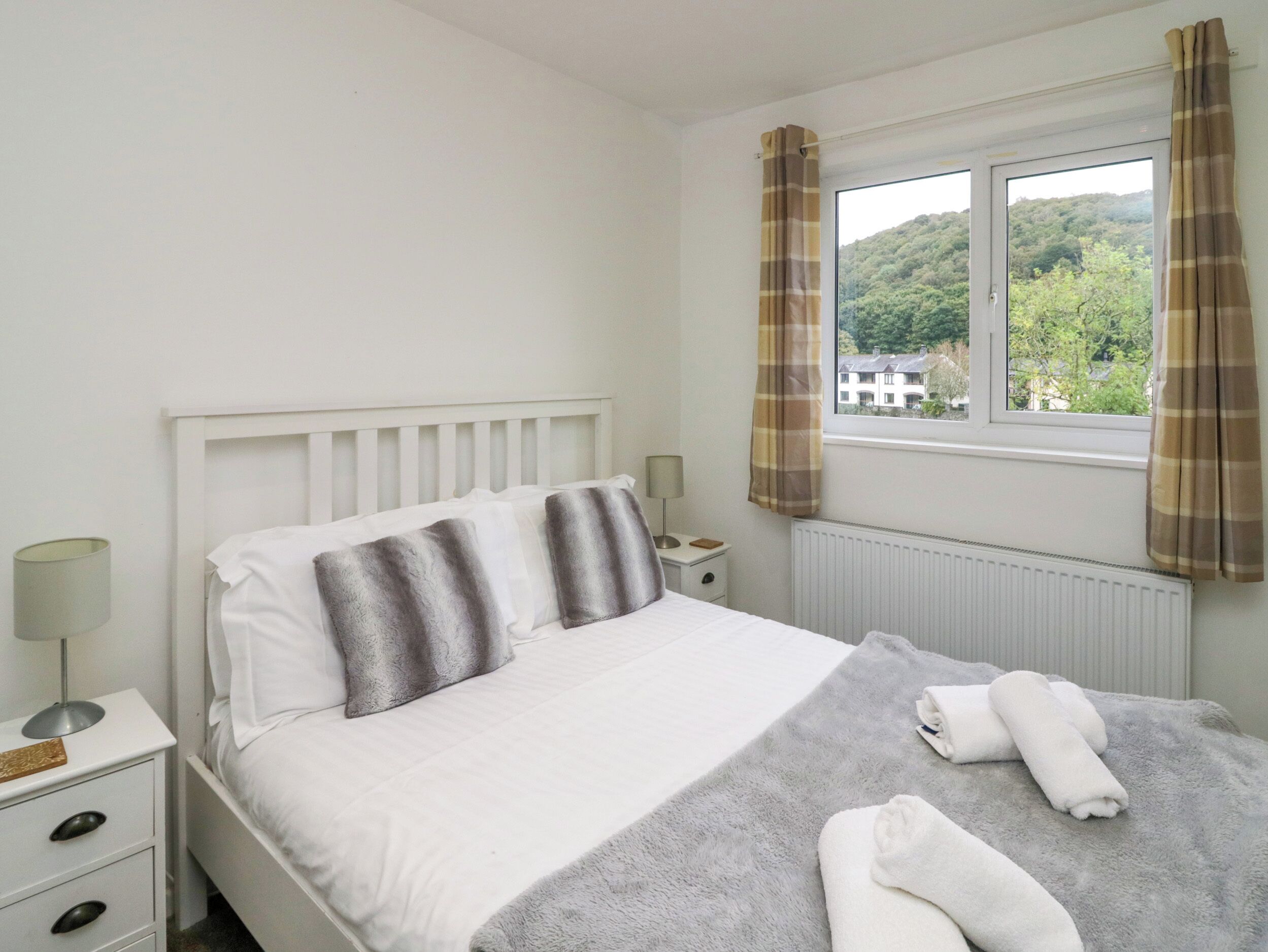 4 bedrooms, individually decorated, individually furnished, free WiFi