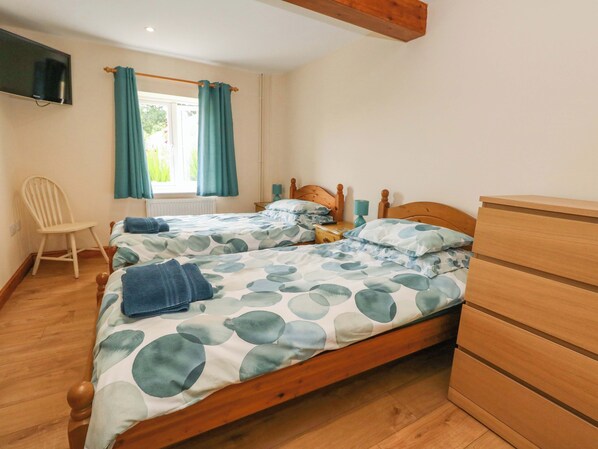 Stuga | 2 sovrum, individuell inredning, unika möbler och gratis wi-fi