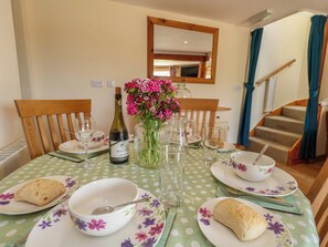 Cottage | Dining - Mallows Byre (Sherborne)