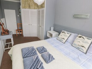 2 bedrooms, individually decorated, individually furnished, free WiFi