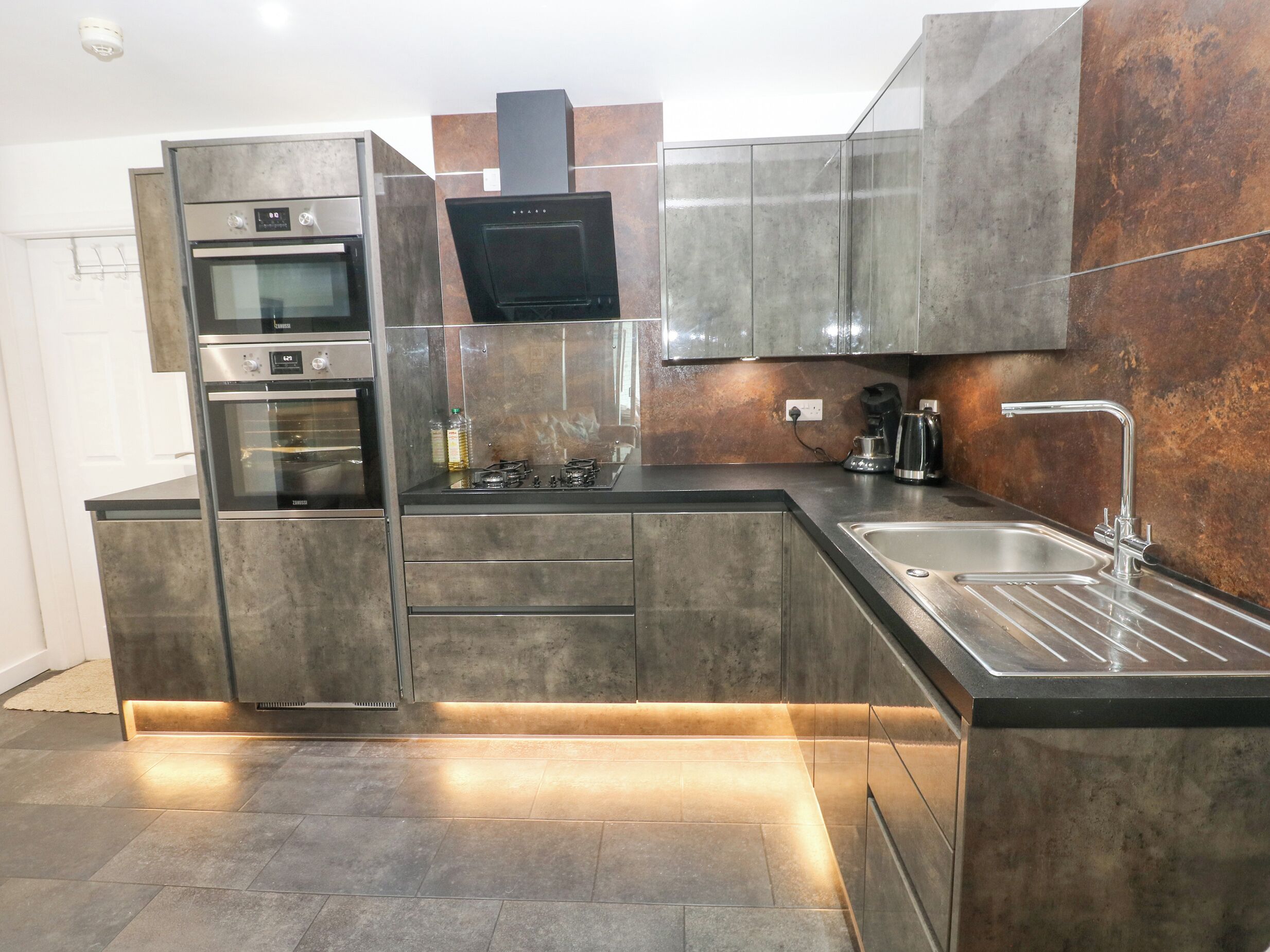 Fridge, dishwasher, electric kettle, toaster