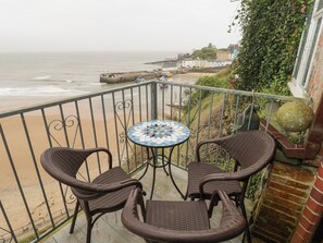 Property grounds - Apartment 4 (Tenby)