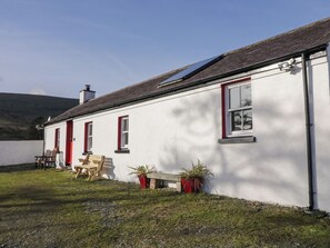 Exterior - Dan White's Cottage (Newry)