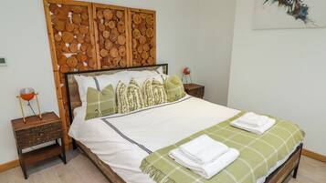 4 bedrooms, individually decorated, individually furnished, free WiFi