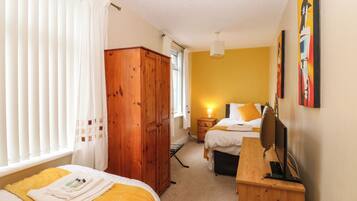 4 bedrooms, individually decorated, individually furnished, free WiFi