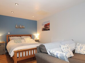 5 bedrooms, individually decorated, individually furnished, free WiFi - Coastal Haven (Bude)