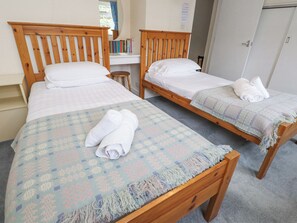 2 bedrooms, individually decorated, individually furnished, free WiFi - Brackenbury Cottage (Caernarfon)