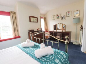 2 habitaciones, decoración personalizada y muebles diferentes 