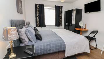 2 bedrooms, individually decorated, individually furnished, free WiFi