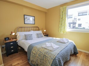 Cottage | 1 bedroom, individually decorated, individually furnished, free WiFi - 56C South Snowdon Wharf (Porthmadog)