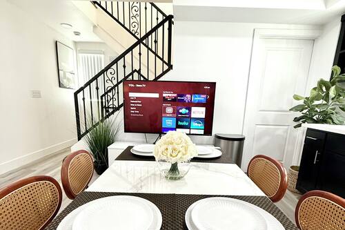 Apartamento Deluxe, 4 habitaciones, no fumadores, cocina | Cocina privada | Nevera en la zona común y microondas (previa solicitud)